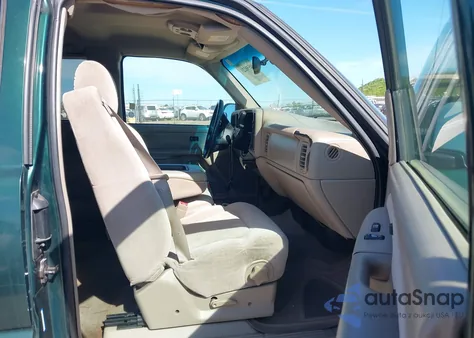 2002 Chevrolet Silverado 1500 Ls from USA, damaged, VIN 2GCEC19T921349391